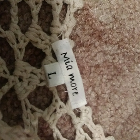 Boho chiffon shirt with crochet and tassels. - Picture 3 of 3